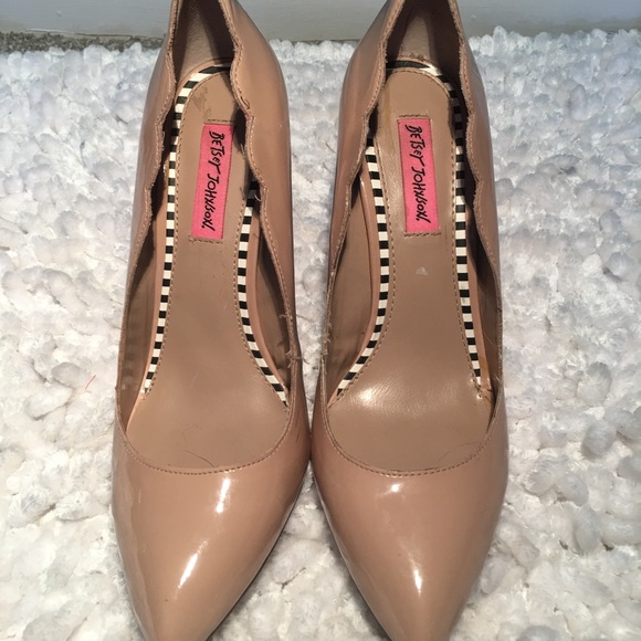 Betsy Johnson Heels - Picture 3 of 7